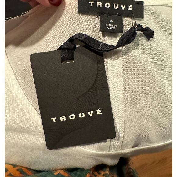 NWT New Trouve White Scoop Neck Sheer Sleeve Top Basic Viscose - Picture 6 of 11